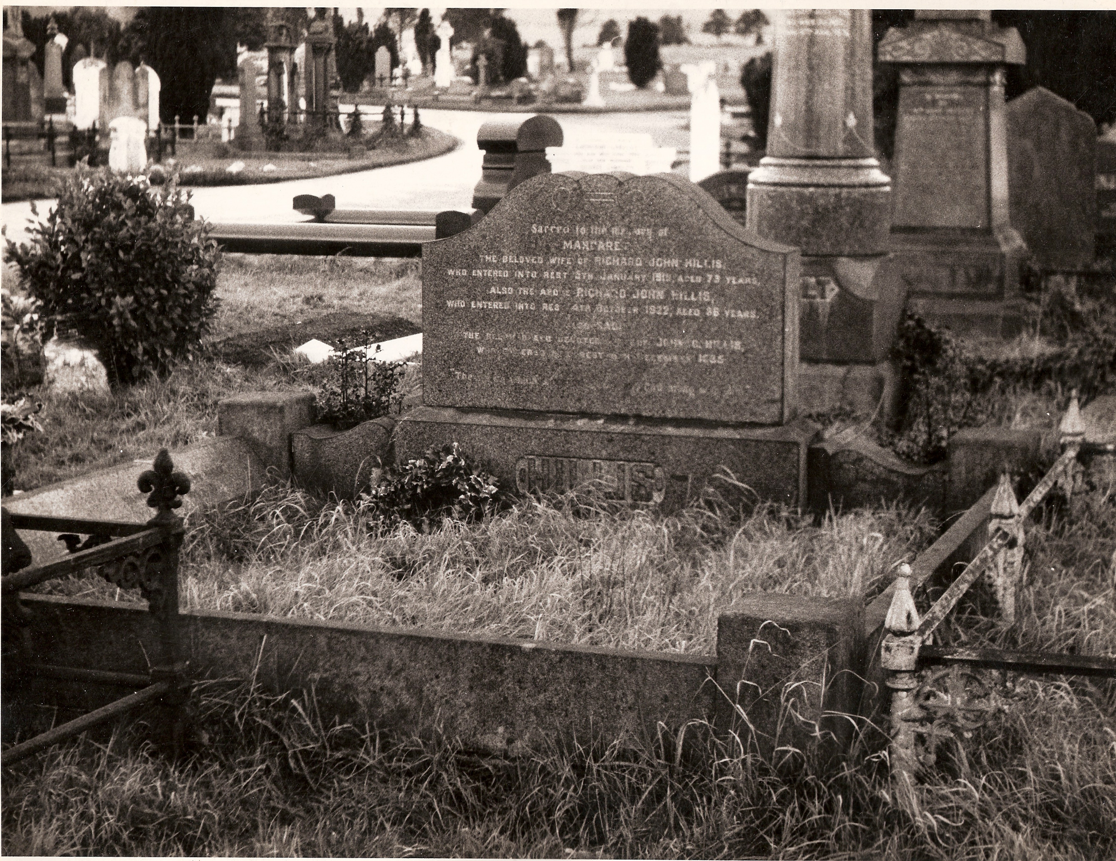 hillis grave belfast city cemetery christmas 1945